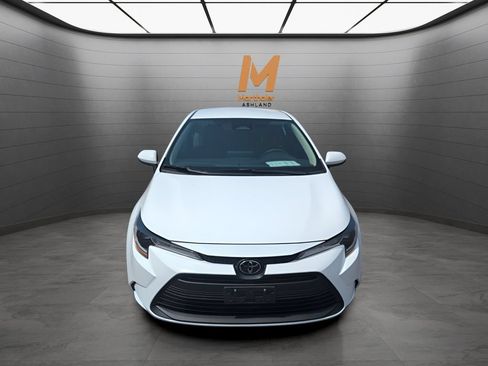Used 2024 Toyota Corolla LE FWD image 8