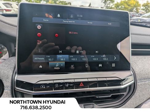 Used 2024 Jeep Compass Latitude image 21