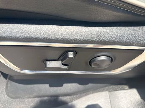 Used 2025 RAM 1500 Laramie AWD/4WD image 12