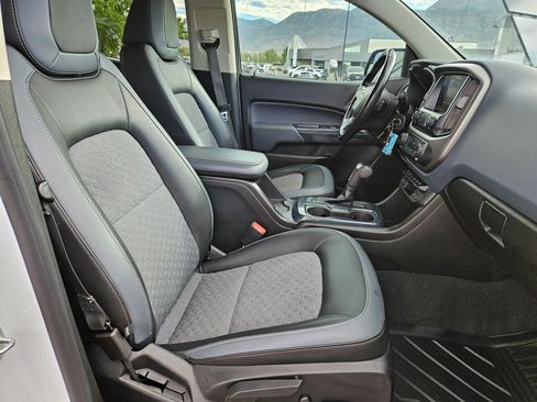 Used 2020 Chevrolet Colorado Z71 AWD/4WD image 31