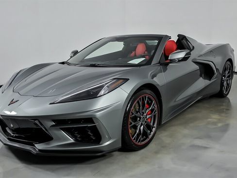 Used 2023 Chevrolet Corvette Stingray Premium Conv w/ Z51 Performance Package RWD image 5