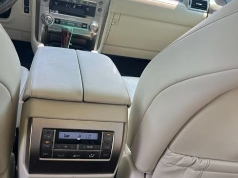 Used 2017 Lexus GX 460 Premium w/ Premium Package AWD/4WD image 12