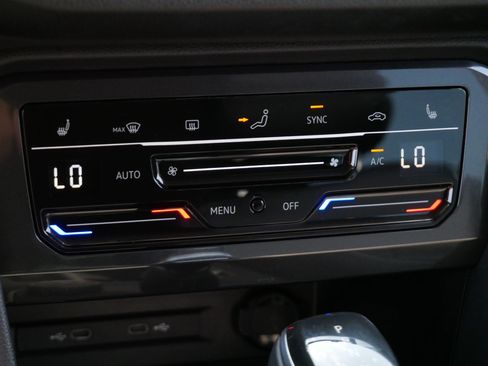 Certified 2023 Volkswagen Tiguan SE AWD/4WD image 23