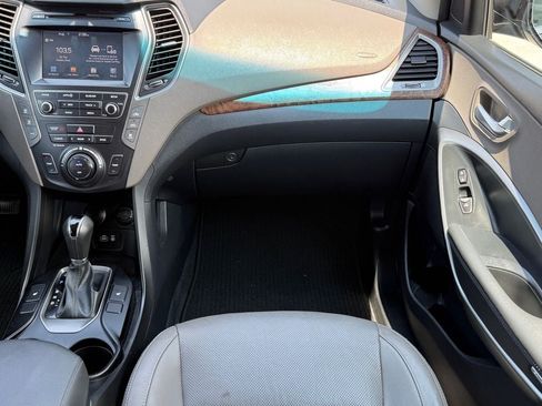 Used 2019 Hyundai Santa Fe XL SE w/ SE Premium Package 02 FWD image 15