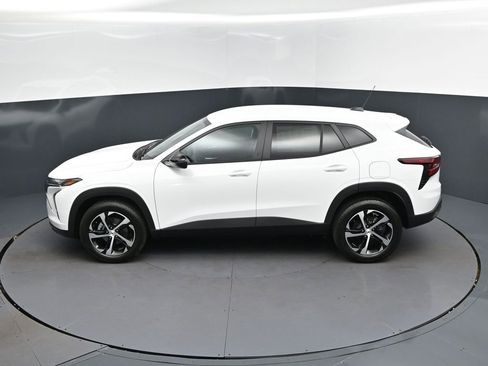 New 2026 Chevrolet Trax RS FWD image 28