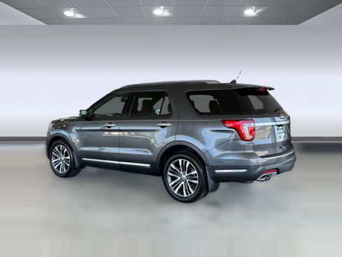 Used 2018 Ford Explorer Platinum AWD/4WD image 3
