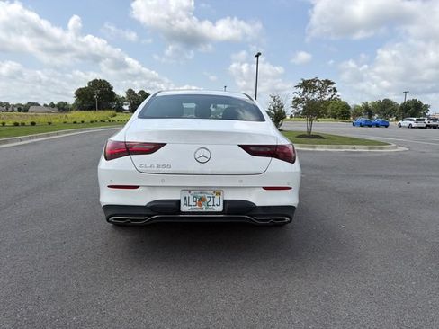 Used 2025 Mercedes-Benz CLA 250 image 4