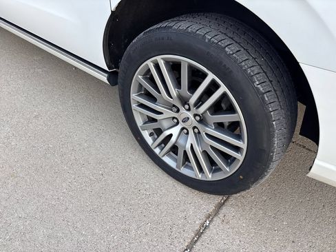 Certified 2022 Ford Expedition Max Platinum AWD/4WD image 8