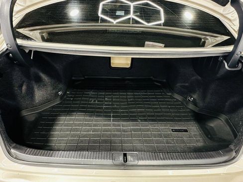 Used 2018 Lexus ES 350 w/ Luxury Package w/Wood Trim FWD image 32