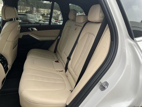 Certified 2022 BMW X5 xDrive40i w/ Executive Package image 31