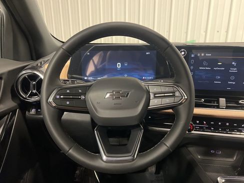 New 2026 Chevrolet Equinox ACTIV w/ Convenience Package III AWD/4WD image 13