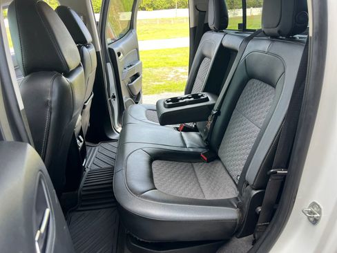 Used 2019 Chevrolet Colorado Z71 RWD image 13