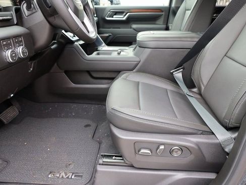 New 2026 GMC Sierra 3500 Denali w/ Technology Package AWD/4WD image 11