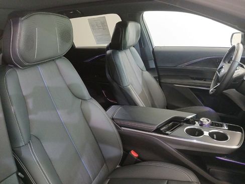 Certified 2024 Cadillac Lyriq Luxury AWD/4WD image 13