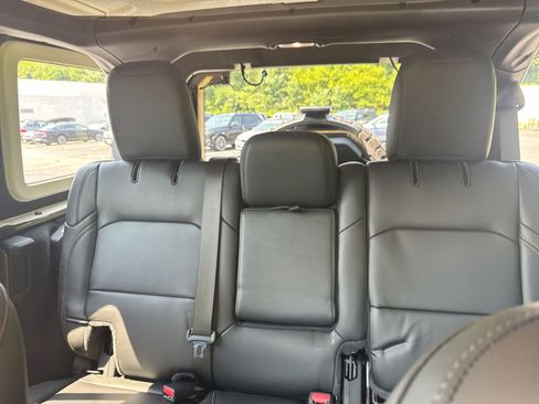 Used 2025 Jeep Wrangler Unlimited Rubicon 392 AWD/4WD image 3