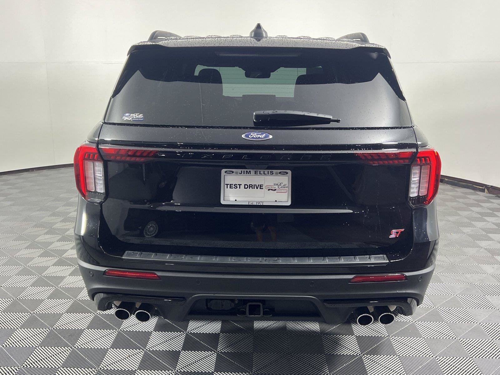 Used 2025 Ford Explorer ST AWD/4WD image 5