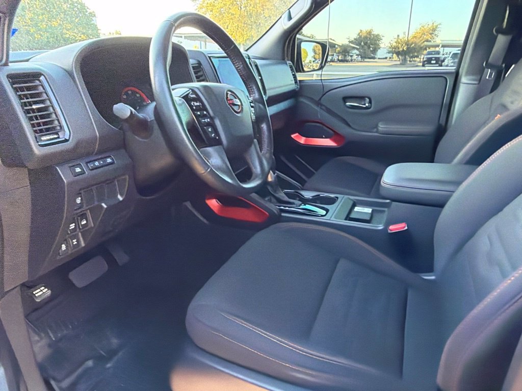 Used 2024 Nissan Frontier PRO-4X w/ Technology Package AWD/4WD image 8