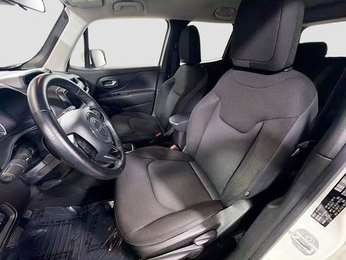 Used 2020 Jeep Renegade Altitude AWD/4WD image 22