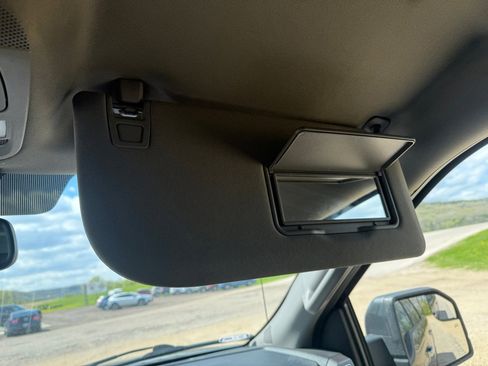 Used 2019 Ford F150 XLT w/ Equipment Group 302A Luxury AWD/4WD image 26
