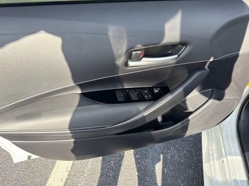 Used 2020 Toyota Corolla SE FWD image 18