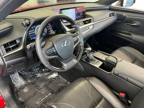 Used 2021 Lexus ES 300h w/ Accessory Package FWD image 26