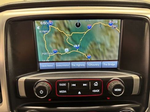 Used 2015 GMC Sierra 2500 SLT w/ Suspension Package, Off-Road image 22