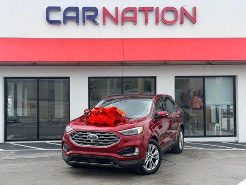 Used 2019 Ford Edge Titanium w/ Equipment Group 301A AWD/4WD image 2