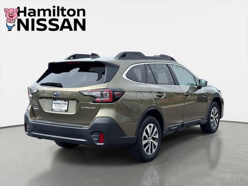 Used 2021 Subaru Outback Premium AWD/4WD image 2