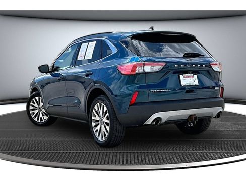 Used 2020 Ford Escape Titanium w/ Titanium Premium Package 2.0 AWD/4WD image 2