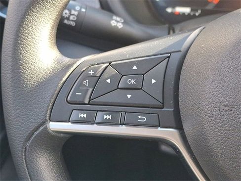 Used 2023 Nissan Kicks SV image 17