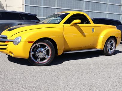 Used 2004 Chevrolet SSR w/ Preferred Equipment Group