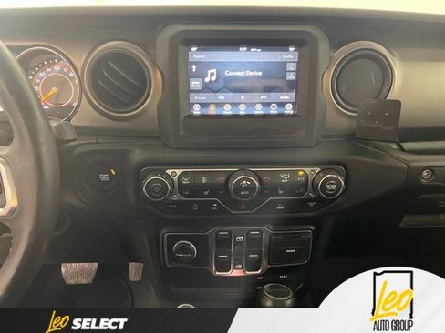 Used 2020 Jeep Gladiator Sport w/ Quick Order Package 24S AWD/4WD image 19