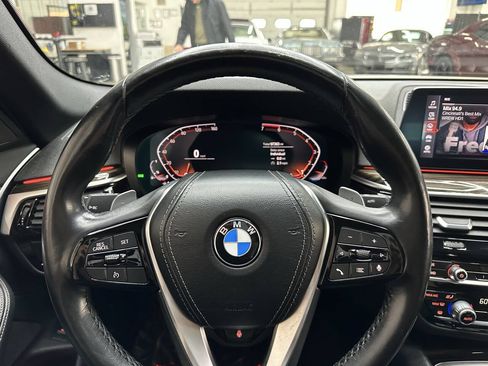 Used 2020 BMW 530i w/ Convenience Package RWD image 20