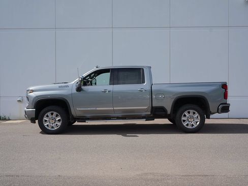 Certified 2025 Chevrolet Silverado 3500 High Country w/ High Country Premium Package AWD/4WD image 6