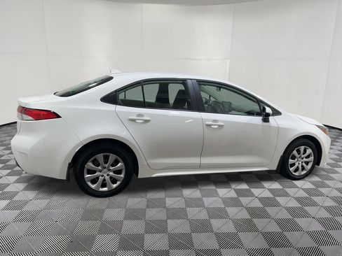 Used 2026 Toyota Corolla LE FWD image 8