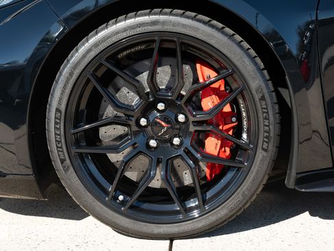 Used 2025 Chevrolet Corvette Z06 w/ Battery Protection Package image 11