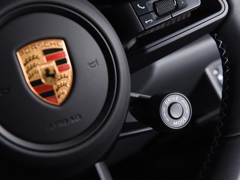 Used 2022 Porsche 911 GT3 RWD image 29