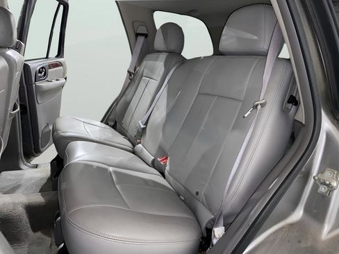 Used 2005 GMC Envoy SLT image 13