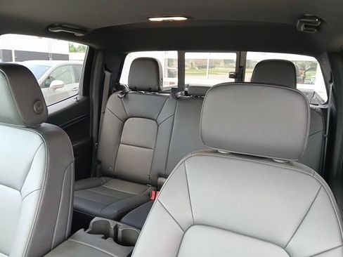 Certified 2025 Chevrolet Colorado Trail Boss AWD/4WD image 12