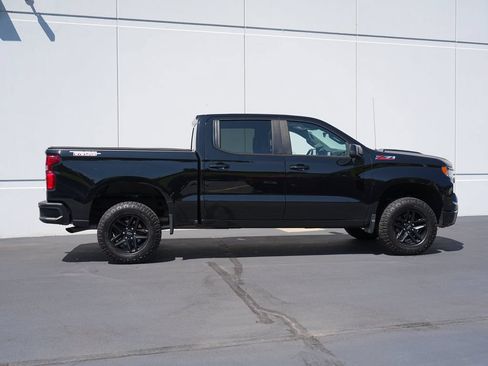 Used 2022 Chevrolet Silverado 1500 LT Trail Boss AWD/4WD image 2