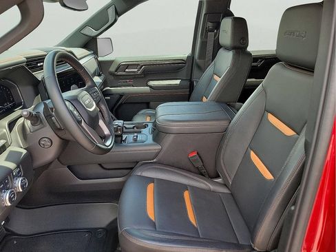 Used 2024 GMC Sierra 1500 AT4 w/ Technology Package AWD/4WD image 14