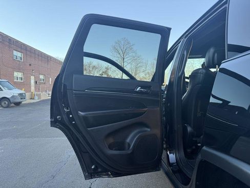 Used 2020 Jeep Grand Cherokee Trailhawk image 18