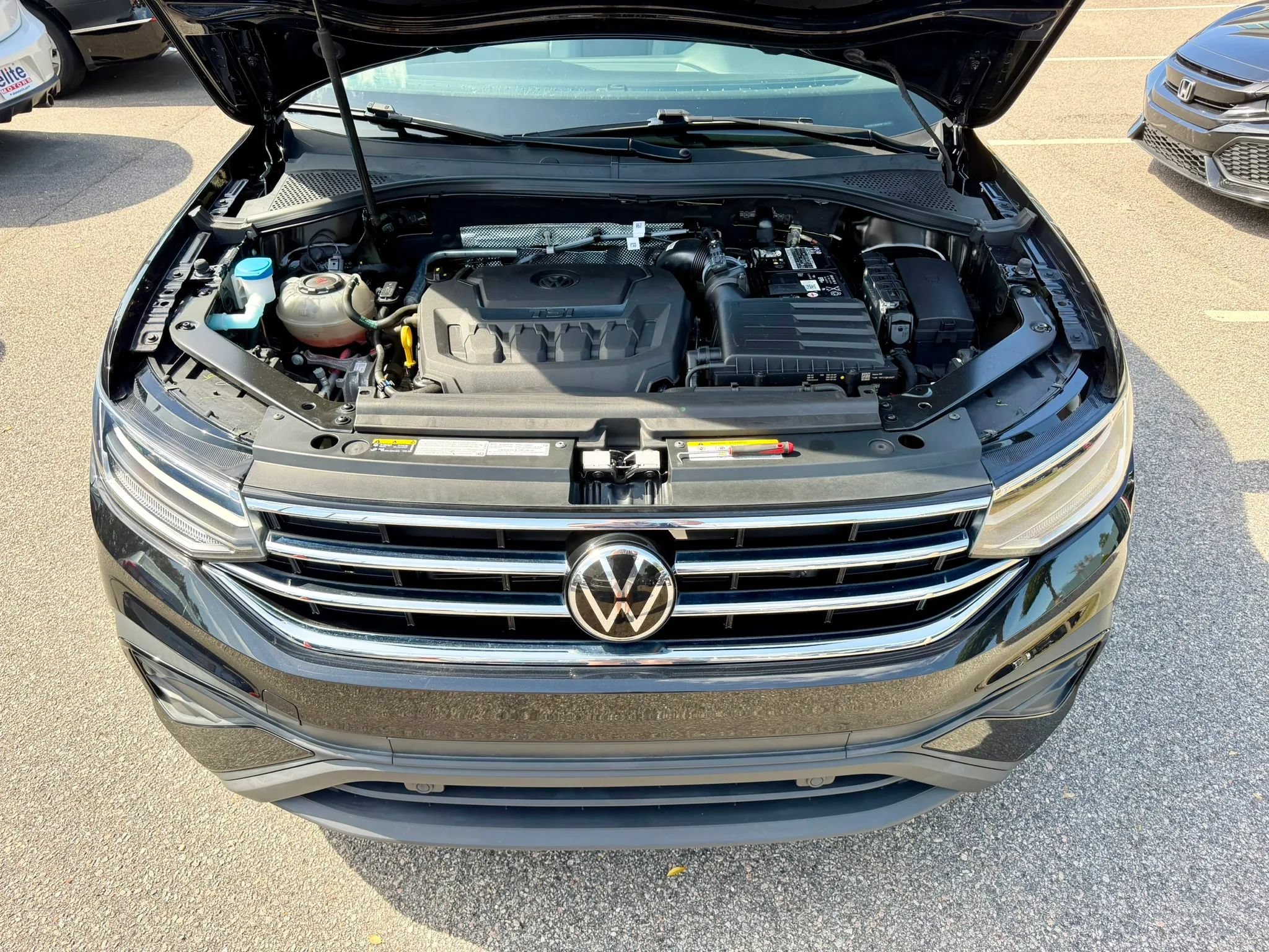 Used 2022 Volkswagen Tiguan S AWD/4WD image 9