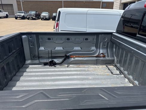 Used 2023 Chevrolet Colorado LT w/ LT Convenience Package RWD image 5