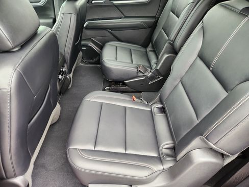 Used 2026 GMC Acadia Elevation w/ Black Edition FWD image 31