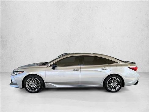 Used 2021 Toyota Avalon Touring w/ Advanced Safety Package image 2