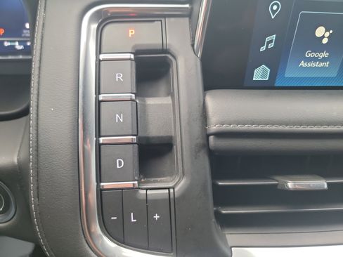Used 2022 Chevrolet Tahoe LT w/ Luxury Package AWD/4WD image 23