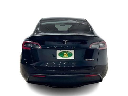 Used 2023 Tesla Model Y Long Range image 3