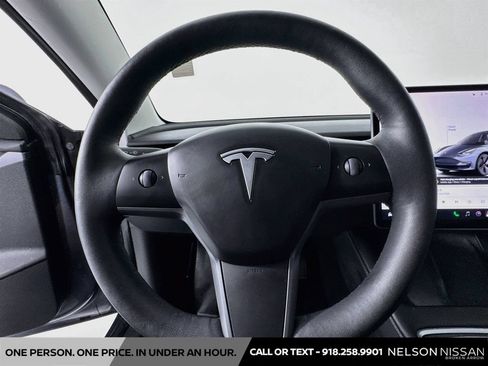 Used 2023 Tesla Model 3 Standard Range RWD image 10