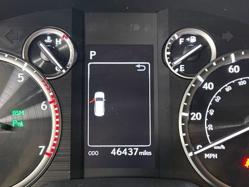 Used 2023 Lexus GX 460 Premium w/ Premium Package image 19